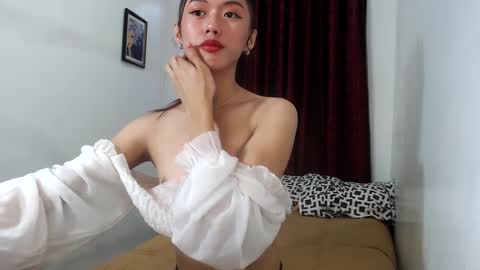 Snapshot of oliviaknightx chatting on January 9, 11:24 pm oliviaknightx online show from January 9, 11:24 pm
