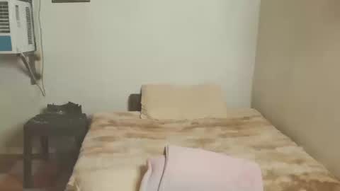 onlyjulia25 online show from September 24, 3:56 am