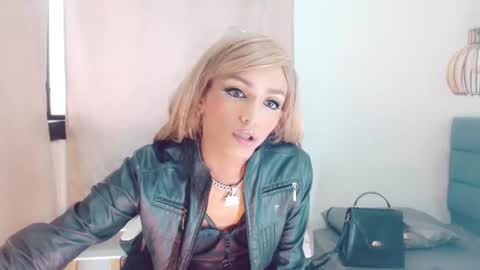 Snapshot of oriana_braom chatting on March 4, 9:20 pm Oriana braom online show from March 4, 9:20 pm