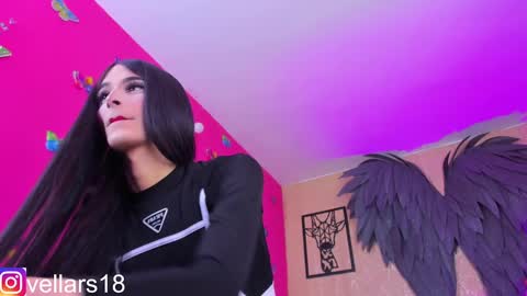 Snapshot of osiris_doll chatting on January 2, 5:39 pm vella online show from January 2, 5:39 pm