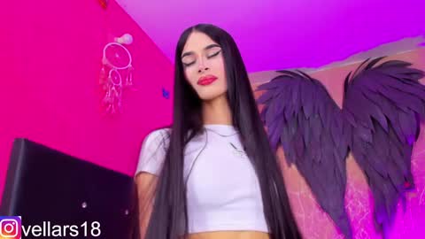 Snapshot of osiris_doll chatting on February 25, 10:29 pm vella online show from February 25, 10:29 pm