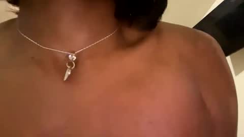 PrincessTsVivian online show from February 4, 10:10 am