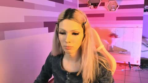 Snapshot of pamelamydreamys chatting on December 25, 9:45 am Pamelamy online show from December 25, 9:45 am