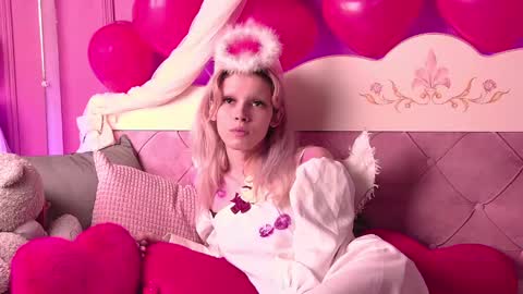 Snapshot of pamelamydreamys chatting on February 15, 10:44 am Pamelamy online show from February 15, 10:44 am