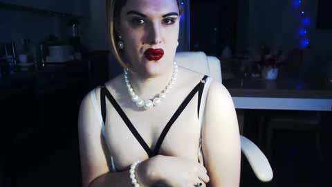 Sarina Williams online show from December 3, 6:54 am