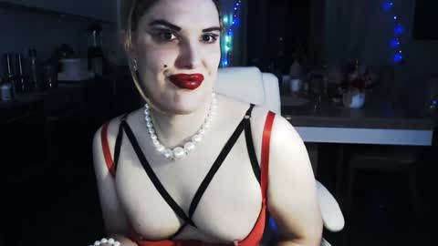 Sarina Williams online show from December 15, 3:09 pm