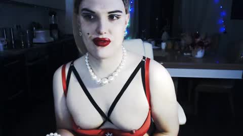 Sarina Williams online show from December 17, 6:20 pm