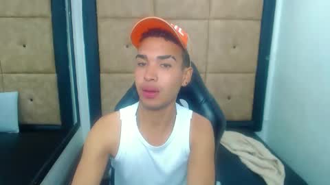 Snapshot of patrickxx_1 chatting on September 28, 1:43 pm PatrickXX 1 online show from September 28, 1:43 pm