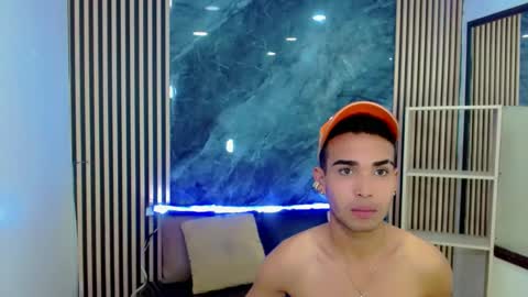 Snapshot of patrickxx_1 chatting on September 30, 2:22 am PatrickXX 1 online show from September 30, 2:22 am