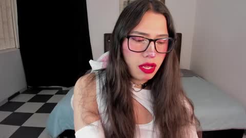 Snapshot of paula_kawaiifu chatting on December 7, 2:30 pm CALL ME PAULA online show from December 7, 2:30 pm