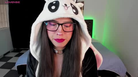 Snapshot of paula_kawaiifu chatting on January 20, 2:36 pm CALL ME PAULA online show from January 20, 2:36 pm