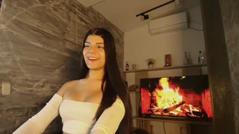 Snapshot of paulinabelle chatting on January 20, 4:21 am Paulina Belle online show from January 20, 4:21 am