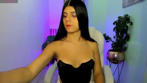 Snapshot of paulinabelle chatting on February 6, 4:53 am Paulina Belle online show from February 6, 4:53 am