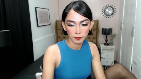 Snapshot of pearlmoore chatting on February 26, 10:53 pm Pearl online show from February 26, 10:53 pm