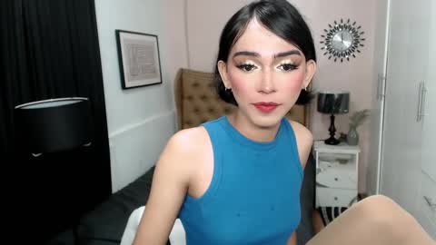 Snapshot of pearlmoore chatting on March 2, 9:30 pm Pearl online show from March 2, 9:30 pm