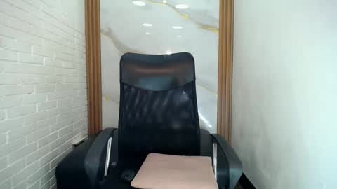 Snapshot of penelopee_rouse chatting on September 27, 10:52 pm Penelopee Rouse online show from September 27, 10:52 pm