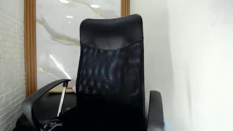 Snapshot of penelopee_rouse chatting on October 5, 8:08 pm Penelopee Rouse online show from October 5, 8:08 pm