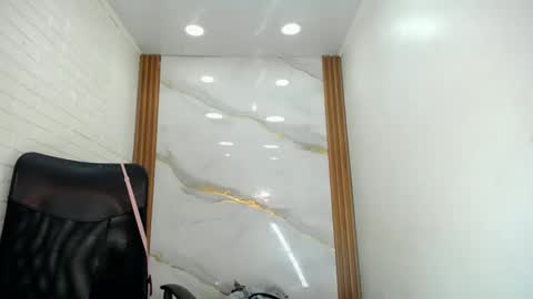 Snapshot of penelopee_rouse chatting on October 8, 9:27 pm Penelopee Rouse online show from October 8, 9:27 pm