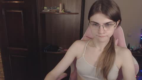 Snapshot of peralez_f chatting on January 9, 3:36 am Farida online show from January 9, 3:36 am
