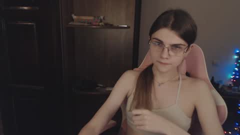 Snapshot of peralez_f chatting on January 19, 9:45 pm Farida online show from January 19, 9:45 pm