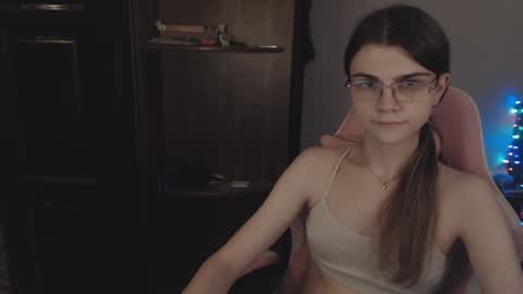 Snapshot of peralez_f chatting on January 22, 12:06 am Farida online show from January 22, 12:06 am