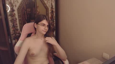 Snapshot of peralez_f chatting on September 13, 4:57 pm Farida online show from September 13, 4:57 pm