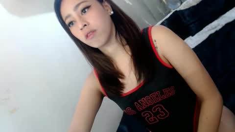 Snapshot of perfect_suckerqueen69 chatting on February 16, 2:33 am Sweet Gwen online show from February 16, 2:33 am