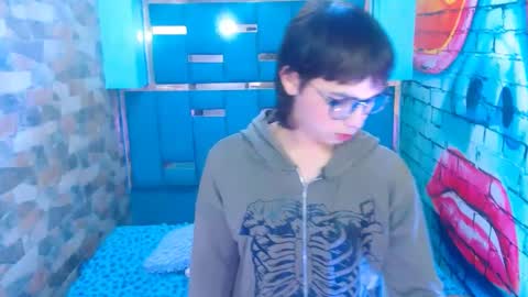Snapshot of perfectlump chatting on December 31, 1:08 pm perfectlump online show from December 31, 1:08 pm