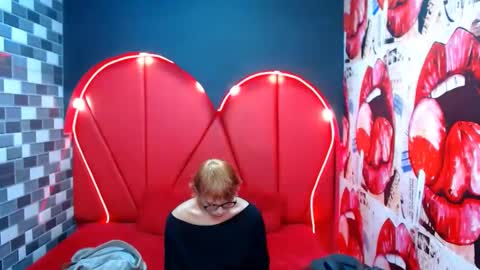 Snapshot of perfectlump chatting on January 7, 1:10 pm perfectlump online show from January 7, 1:10 pm