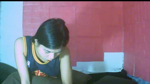 Snapshot of petite_jzee chatting on December 30, 5:48 am jzee online show from December 30, 5:48 am