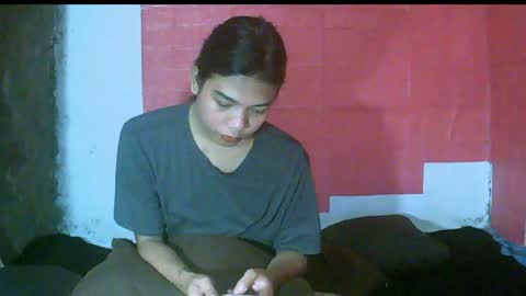 Snapshot of petite_jzee chatting on January 3, 12:11 am jzee online show from January 3, 12:11 am