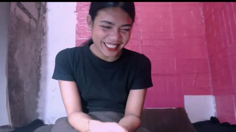 Snapshot of petite_jzee chatting on January 30, 3:00 am jzee online show from January 30, 3:00 am