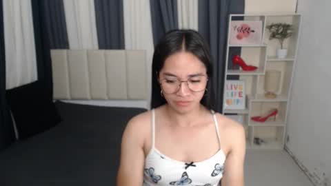 Snapshot of petiteasianmarian chatting on October 10, 11:11 am bigcock Marian online show from October 10, 11:11 am