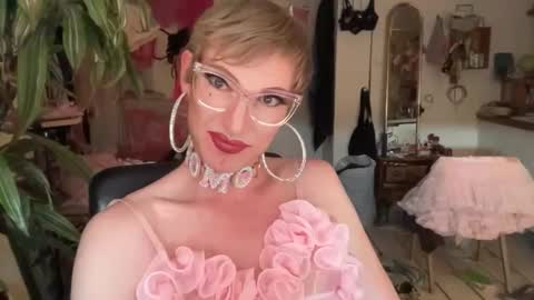 pinkfag online show from June 1, 6:20 pm