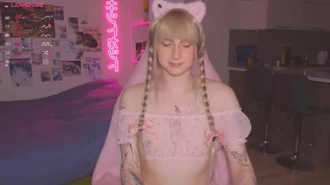 pinkvenom_ online show from November 25, 7:27 pm