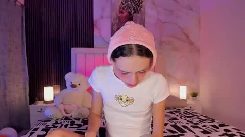 Snapshot of pinky_peach_ chatting on September 22, 4:51 am Peachy online show from September 22, 4:51 am