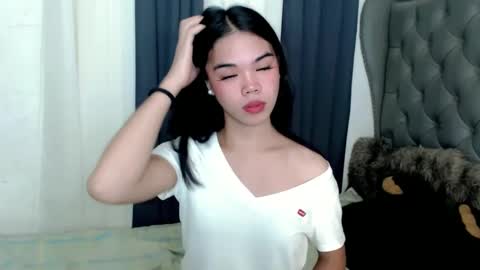 The Girl Named Eyve online show from February 20, 3:19 pm