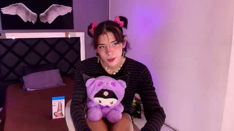 Snapshot of pixy_20 chatting on January 17, 3:45 am cris online show from January 17, 3:45 am