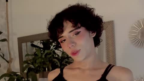 Snapshot of pixy_20 chatting on February 7, 3:34 am cris online show from February 7, 3:34 am