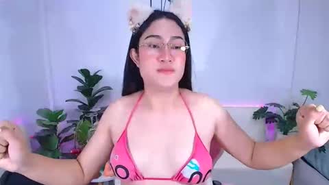 Ploysai online show from November 18, 12:38 pm