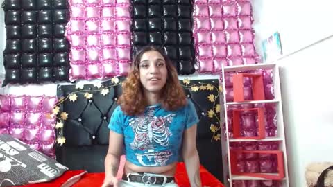 Snapshot of poisondost_hot chatting on February 13, 5:01 pm Aleja online show from February 13, 5:01 pm