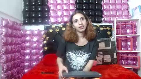 Snapshot of poisondost_hot chatting on March 4, 4:52 pm Aleja online show from March 4, 4:52 pm