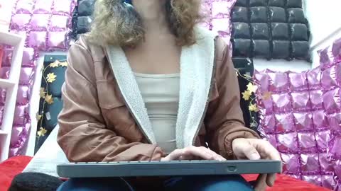 Snapshot of poisondost_hot chatting on September 14, 12:09 pm Aleja online show from September 14, 12:09 pm