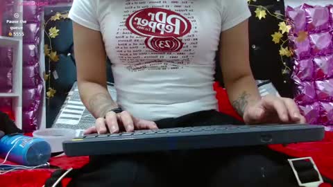 Snapshot of poisondost_hot chatting on September 23, 11:37 am Aleja online show from September 23, 11:37 am