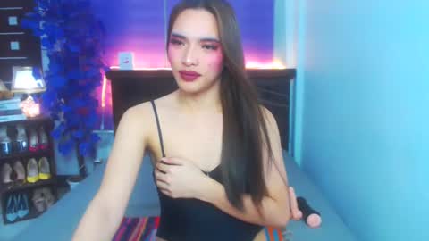 Precious  online show from March 8, 11:37 am