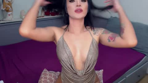 Snapshot of pretty_arielts chatting on February 25, 12:47 am ARIEL online show from February 25, 12:47 am