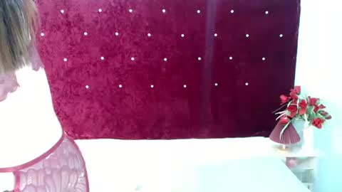 Snapshot of prettyakhira chatting on October 8, 6:37 am shakira online show from October 8, 6:37 am