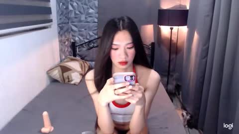 Snapshot of prettycumnotes69 chatting on December 6, 3:28 pm ASHLEY online show from December 6, 3:28 pm