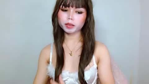 Snapshot of prettyjulian chatting on December 20, 5:36 am SEXY JULIA online show from December 20, 5:36 am