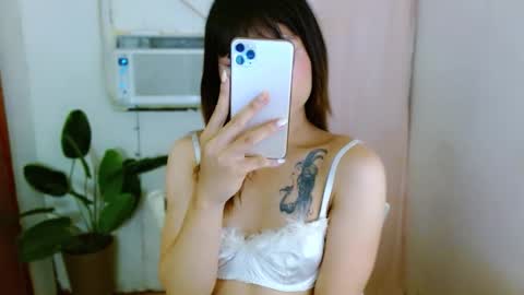 Snapshot of prettyjulian chatting on October 1, 9:21 am SEXY JULIA online show from October 1, 9:21 am